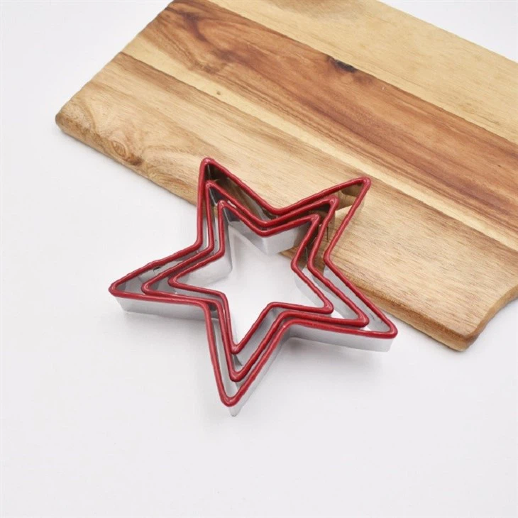 cookie cutter with silicone ring